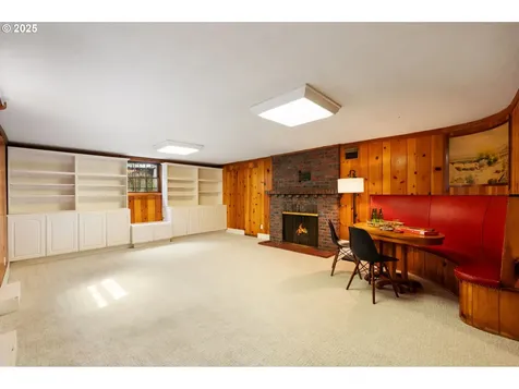 6040 SE 32nd Avenue Portland OR 97202