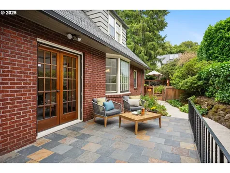 6040 SE 32nd Avenue Portland OR 97202