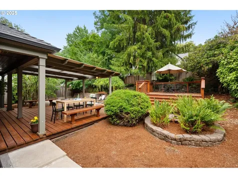 6040 SE 32nd Avenue Portland OR 97202