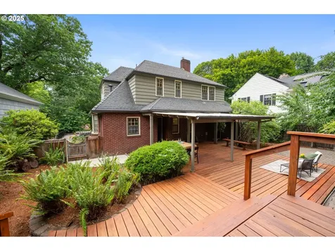 6040 SE 32nd Avenue Portland OR 97202