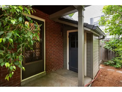6040 SE 32nd Avenue Portland OR 97202
