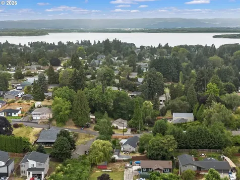 7415 NW 10th Avenue Vancouver WA 98665