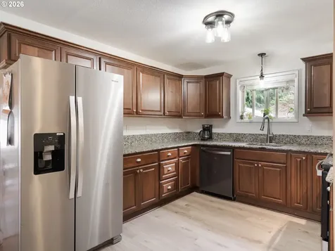 7415 NW 10th Avenue Vancouver WA 98665