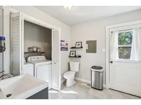 2216 NE 86th Avenue Portland OR 97220
