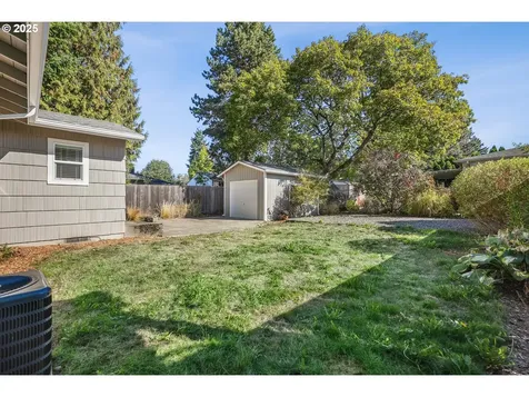 2216 NE 86th Avenue Portland OR 97220