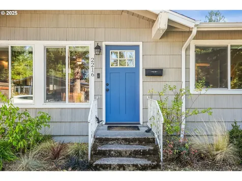 2216 NE 86th Avenue Portland OR 97220
