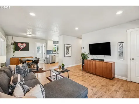 2216 NE 86th Avenue Portland OR 97220