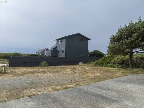 93997 Pebble Place Gold Beach OR 97444