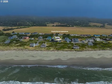 93997 Pebble Place Gold Beach OR 97444