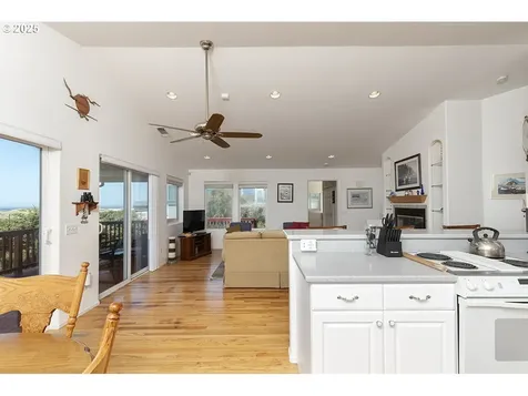 93997 Pebble Place Gold Beach OR 97444