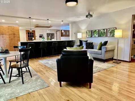 1940 SW 71st Avenue Portland OR 97225