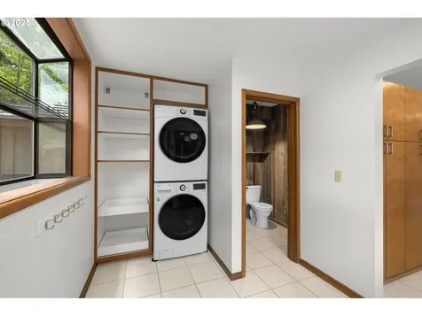1940 SW 71st Avenue Portland OR 97225