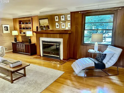 1940 SW 71st Avenue Portland OR 97225