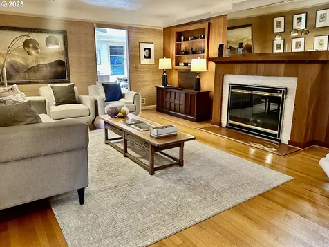 1940 SW 71st Avenue Portland OR 97225