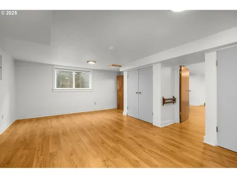 1940 SW 71st Avenue Portland OR 97225