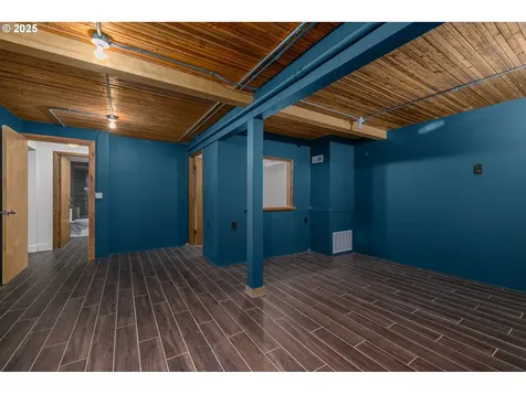 1940 SW 71st Avenue Portland OR 97225