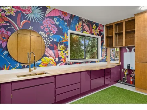 1940 SW 71st Avenue Portland OR 97225