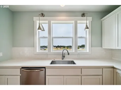 80654 Polo Ridge Road Warrenton OR 97146