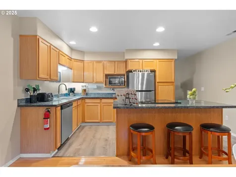 3368 SW Delaney Place Portland OR 97225