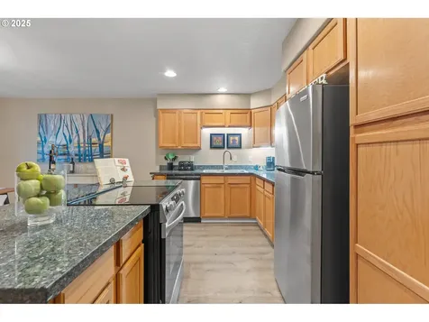 3368 SW Delaney Place Portland OR 97225