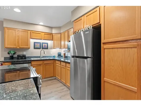 3368 SW Delaney Place Portland OR 97225