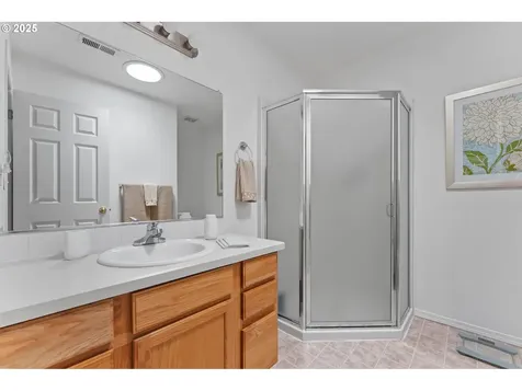 3368 SW Delaney Place Portland OR 97225