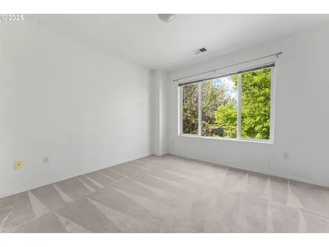 3368 SW Delaney Place Portland OR 97225