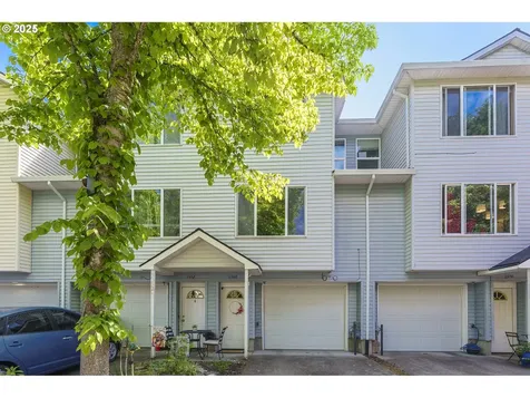 3368 SW Delaney Place Portland OR 97225