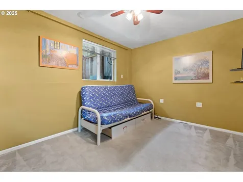 3368 SW Delaney Place Portland OR 97225