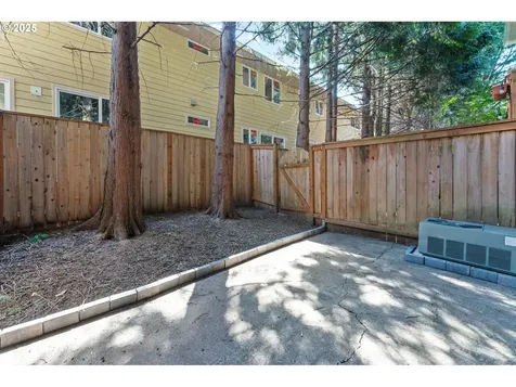 3368 SW Delaney Place Portland OR 97225