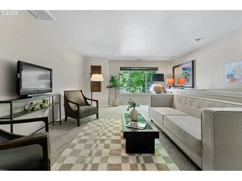 3368 SW Delaney Place Portland OR 97225