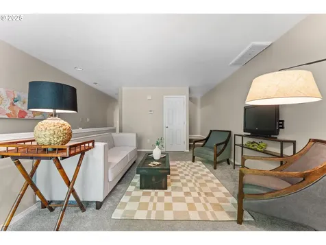 3368 SW Delaney Place Portland OR 97225