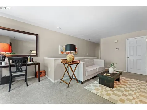 3368 SW Delaney Place Portland OR 97225