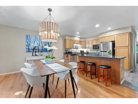 3368 SW Delaney Place Portland OR 97225