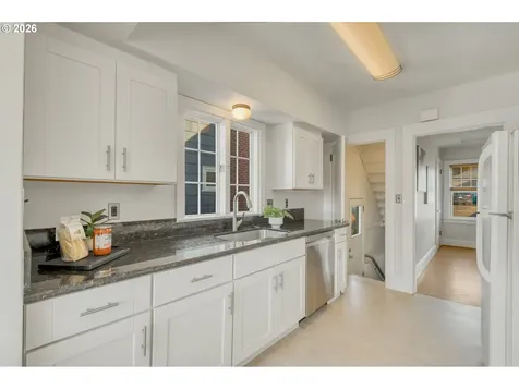 1905 SE 58th Avenue Portland OR 97215