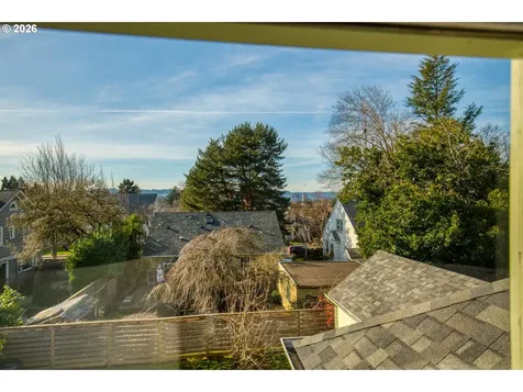 1905 SE 58th Avenue Portland OR 97215