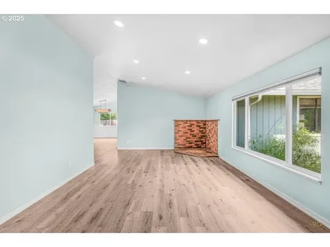 10938 NE Siskiyou Street Portland OR 97220