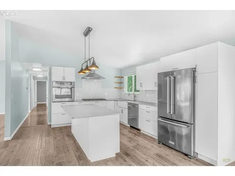 10938 NE Siskiyou Street Portland OR 97220