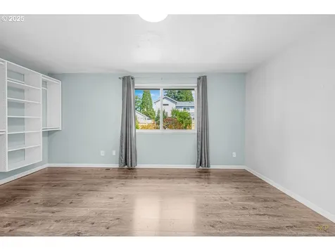 10938 NE Siskiyou Street Portland OR 97220