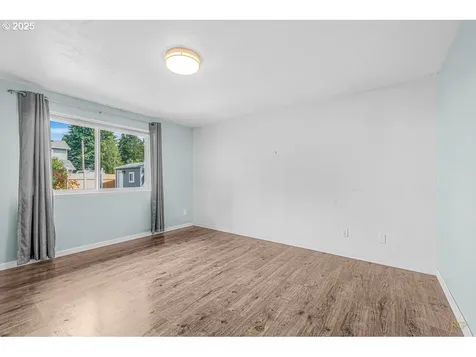 10938 NE Siskiyou Street Portland OR 97220