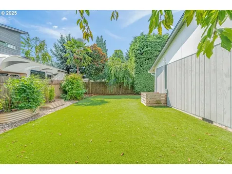 10938 NE Siskiyou Street Portland OR 97220