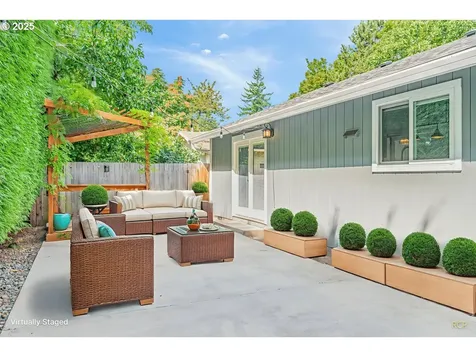 10938 NE Siskiyou Street Portland OR 97220