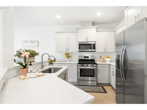 1228 S Quartz Drive Cornelius OR 97113
