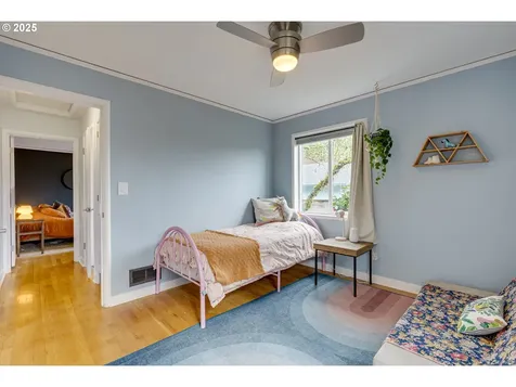 555 N Bryant Street Portland OR 97217