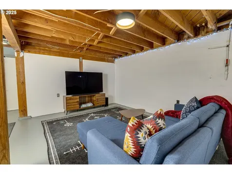 555 N Bryant Street Portland OR 97217