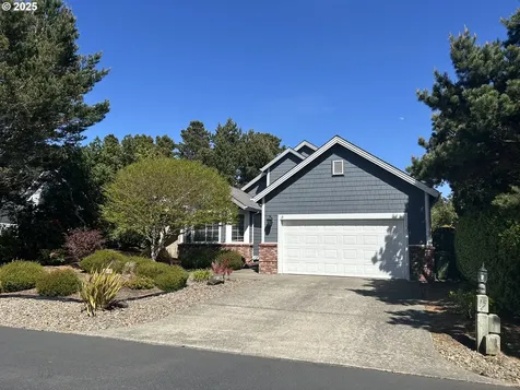 15 Mariners Lane Florence OR 97439