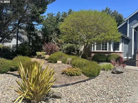 15 Mariners Lane Florence OR 97439