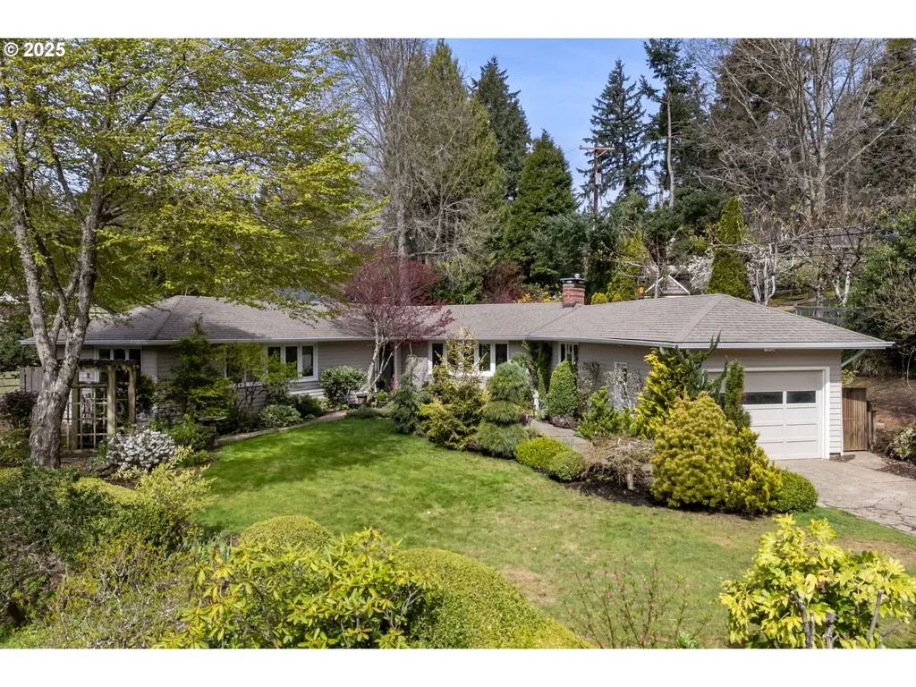 2329 SW Mitchell Street Portland OR 97239