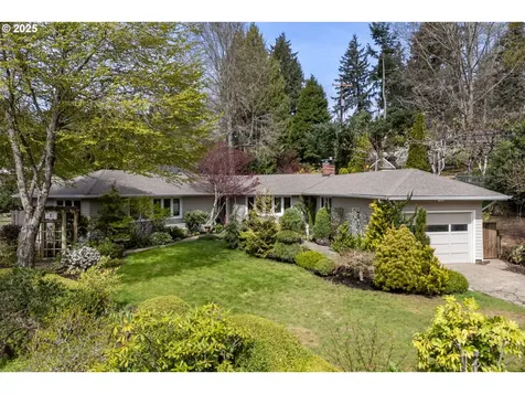 2329 SW Mitchell Street Portland OR 97239