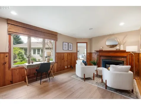 2329 SW Mitchell Street Portland OR 97239